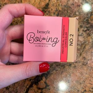 Benefit Boing industrial strength concealer
